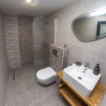 Appartement Ecopark Tuzlata екопарк тузлата Baltsjik